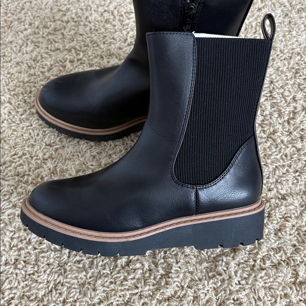 Art Class | Laurel Chelsea Boots (Black) -EUC - Picture 13 of 15